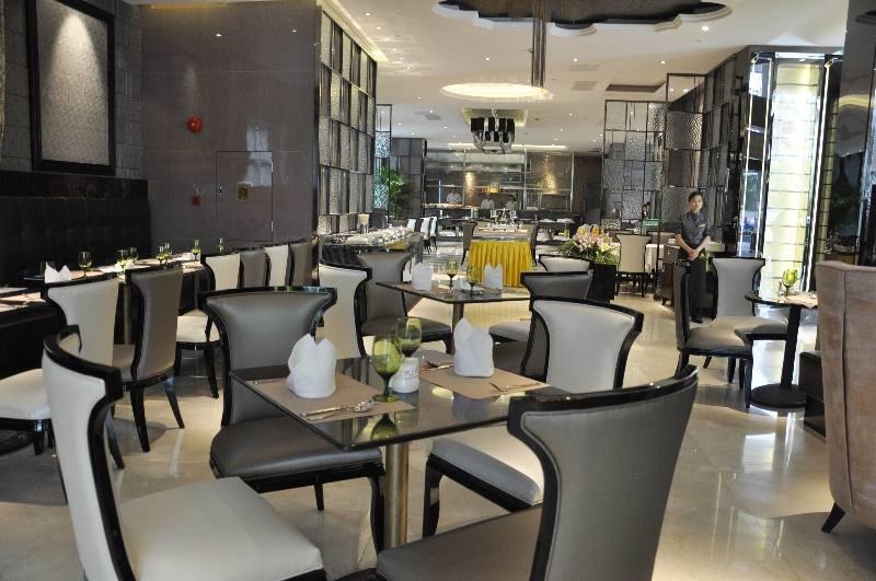 Yutong Hotel Гуанджоу Екстериор снимка