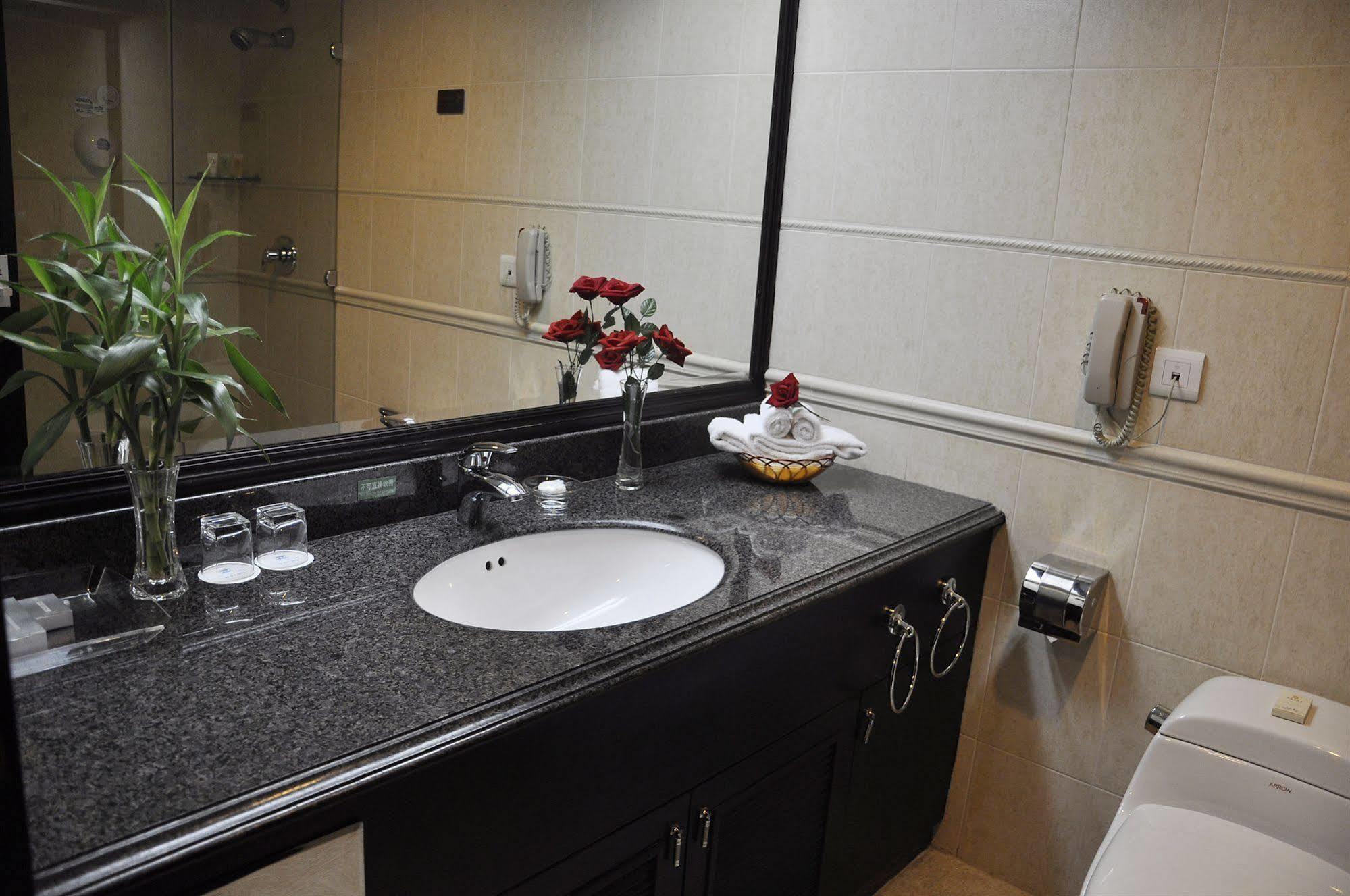 Yutong Hotel Гуанджоу Стая снимка