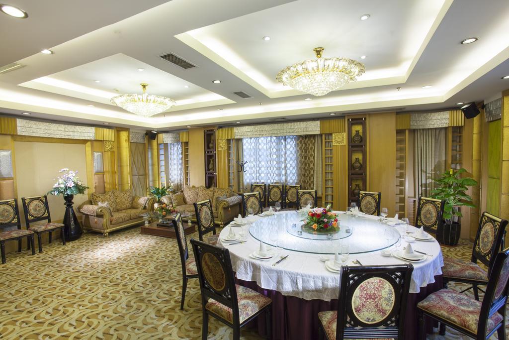 Yutong Hotel Гуанджоу Екстериор снимка